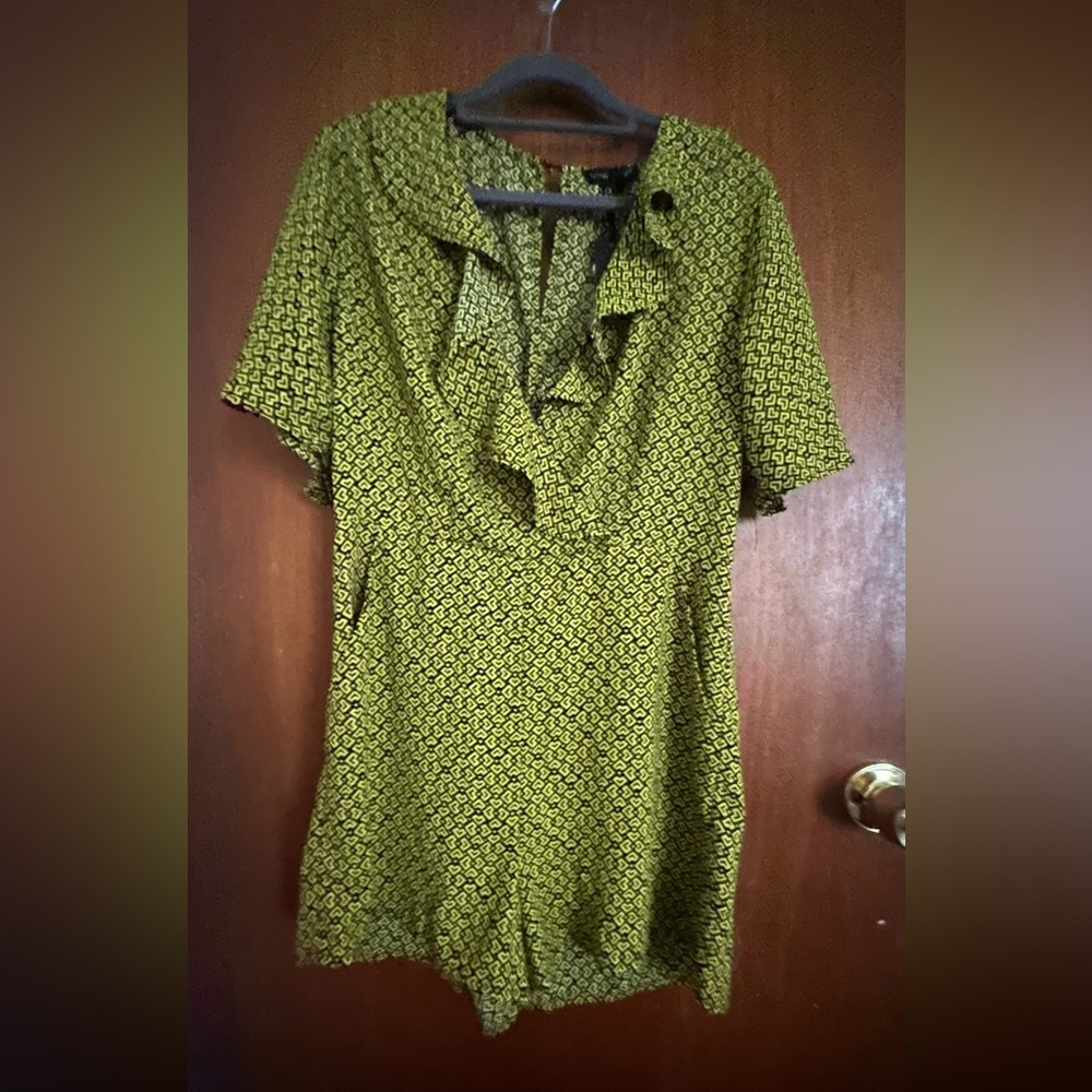 Green Patterned Short Sleeve Romper